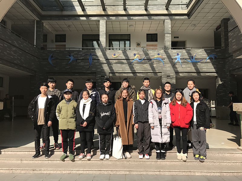校、系學(xué)生干部培訓(xùn)后合影