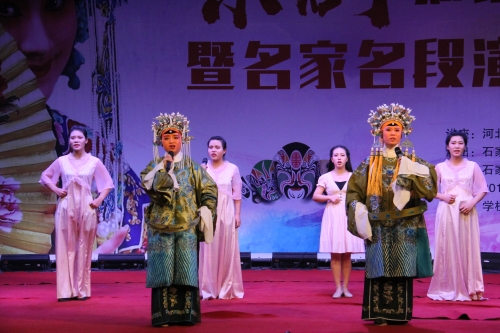 京劇社谷源琪、冀穎慧、孫新媛等演唱傳統(tǒng)京劇《穆桂英掛帥》選段