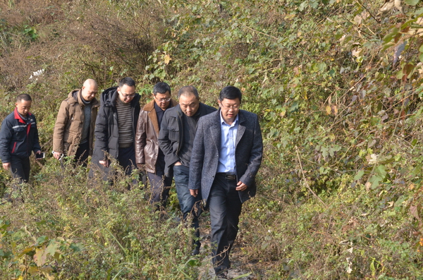 學校領導深入水磨鎮(zhèn)開展校地合作實地調(diào)研