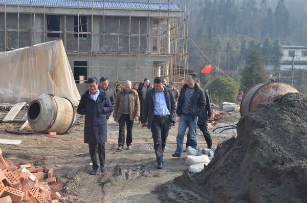 學校領導深入水磨鎮(zhèn)開展校地合作實地調(diào)研