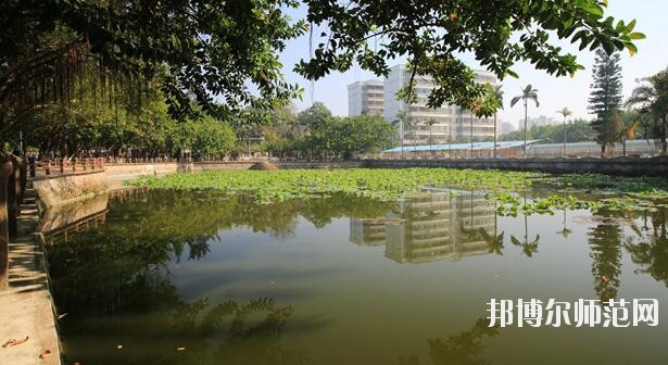 廣東石油化工師范學院光華校區(qū)是幾本