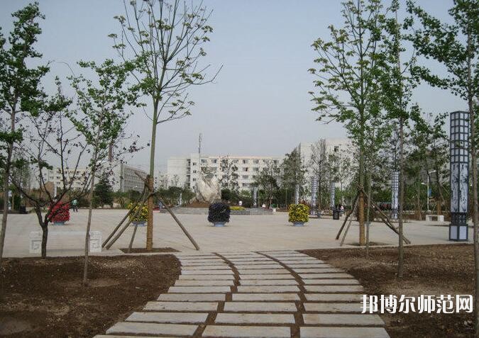 西安工業(yè)師范大學(xué)招生辦聯(lián)系電話(huà)