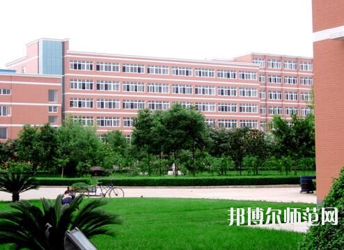 成都城市建設技工幼兒師范學校2018年報名條件、招生對象