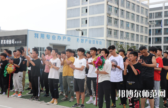 安康育英幼兒師范中等職業(yè)學校怎么樣、好不好<em></em><em></em>	