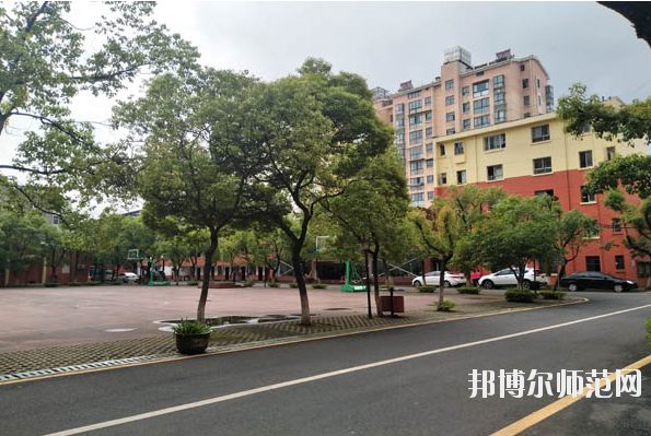 江西省女子中等專業(yè)學校1