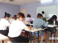 廣東2020年幼師學校中專升大?？际裁? /><b>廣東2020年幼師學校中專升大專考什么</b><span>2019-11-21 14:52</span><p>現(xiàn)在很多同學在初中讀完之后就放棄讀高中而去選擇一個中專的職業(yè)院校就讀幼師專業(yè)，這樣固然是節(jié)省時間，可以早點工作，但是年齡</p></a></li>
            <li><a href=