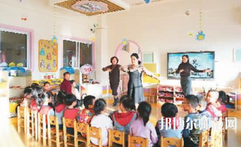 石家莊2020年女生上幼師學(xué)校學(xué)什么專(zhuān)業(yè)好