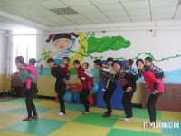 黃石2020年幼師學(xué)校中專升大?？际裁? /><b>黃石2020年幼師學(xué)校中專升大專考什么</b><span>2020-03-24 15:30</span><p>黃石2020年幼師學(xué)校中專升大?？际裁?現(xiàn)在這個(gè)發(fā)展這么迅速的社會(huì)，步入社會(huì)都是需要學(xué)歷的，你學(xué)歷高低取決于你的工作崗位，薪</p></a></li>
            <li><a href=