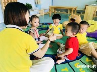 六盤水2021年幼師學(xué)校中專升大?？际裁? /><b>六盤水2021年幼師學(xué)校中專升大?？际裁?/b><span>2020-10-16 15:18</span><p>隨著國家二胎政策的開放，但由于家長對孩子的重視，幼師專業(yè)在近年來飛速發(fā)展，雖然人才緊缺，社會對幼兒教師專業(yè)越來越嚴(yán)格，無</p></a></li>
            <li><a href=