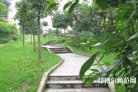 重慶市工業(yè)幼師學(xué)校怎么樣、好不好
