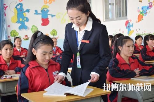 雅安2021年幼師學(xué)校較好的大專(zhuān)學(xué)校