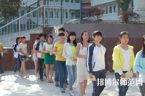眉山2021年男生讀幼師學校好嗎