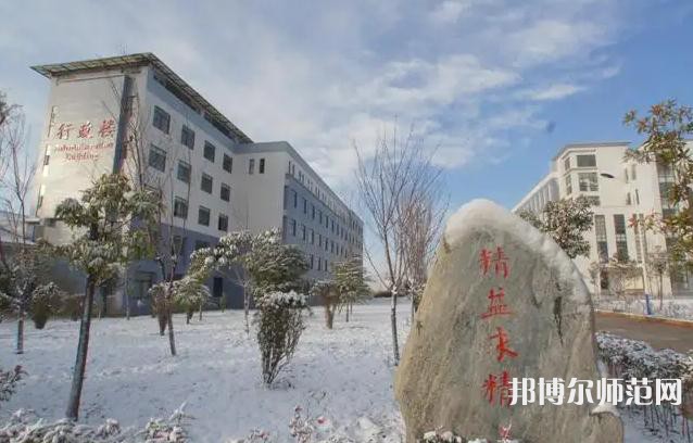麗江師范高等?？茖W(xué)校歷年招生錄取分?jǐn)?shù)線