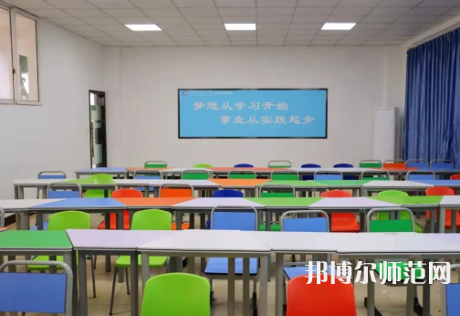 重慶安全技術(shù)幼兒師范職業(yè)學(xué)院2023年學(xué)費、收費多少 