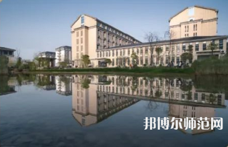 湖北恩施師范學院2023年報名條件、招生要求、招生對象