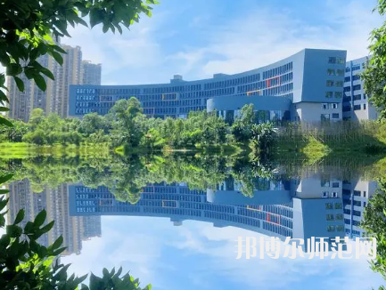 重慶師范大學(xué)涉外商貿(mào)學(xué)院銅梁校區(qū)2023年怎么樣、好不好 