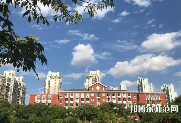 上海大學(xué)師范學(xué)院延長(zhǎng)校區(qū)2023年報(bào)名條件、招生要求、招生對(duì)象