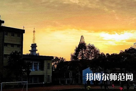 黃岡師范學(xué)院2023年報名條件、招生要求、招生對象
