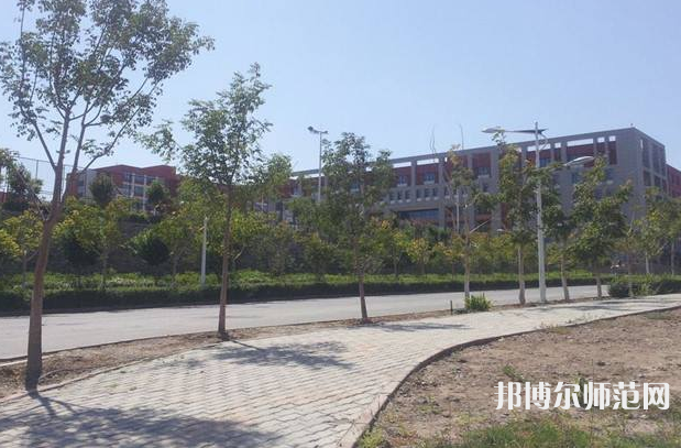烏魯木齊職業(yè)師范大學(xué)2023年報(bào)名條件、招生要求、招生對象