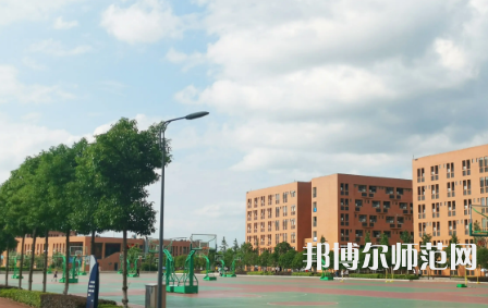 2023年懷化師范高等?？茖W(xué)校環(huán)境如何