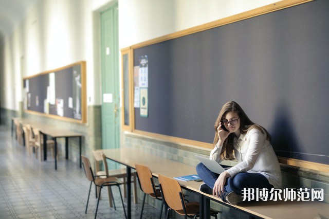 湖北三峽職業(yè)技術(shù)師范學(xué)院介紹、地址